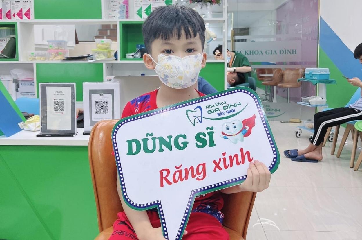 Khách hàng chữa răng sâu tại nha khoa gia đình bắc ninh