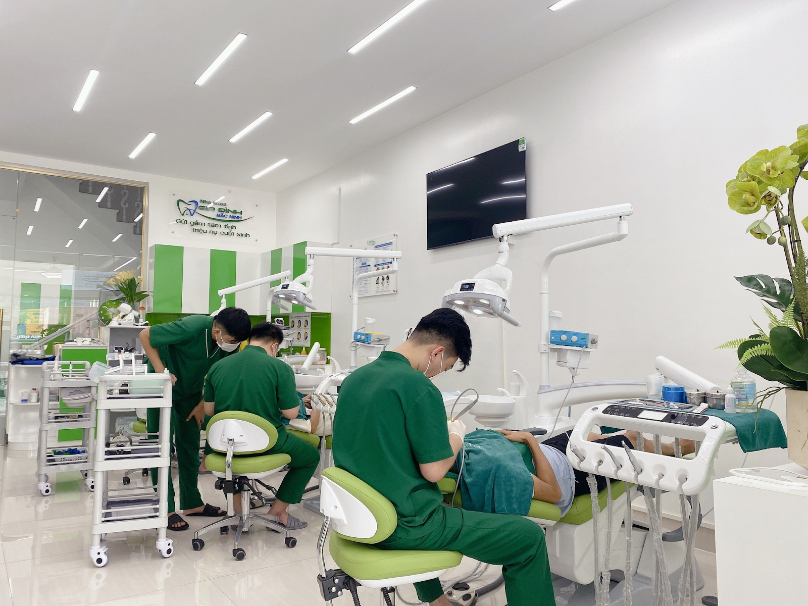 Điều trị tuỷ răng tại Từ Sơn ở địa chỉ nào đáng tin cậy? 3 Nha Khoa Gia Đình nhập khẩu hệ thống máy móc công nghệ, thiết bị tân tiến