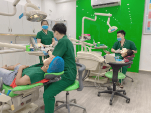 Nha Khoa Gia Đình hàn răng bằng máy móc công nghệ cao, đảm bảo vệ sinh