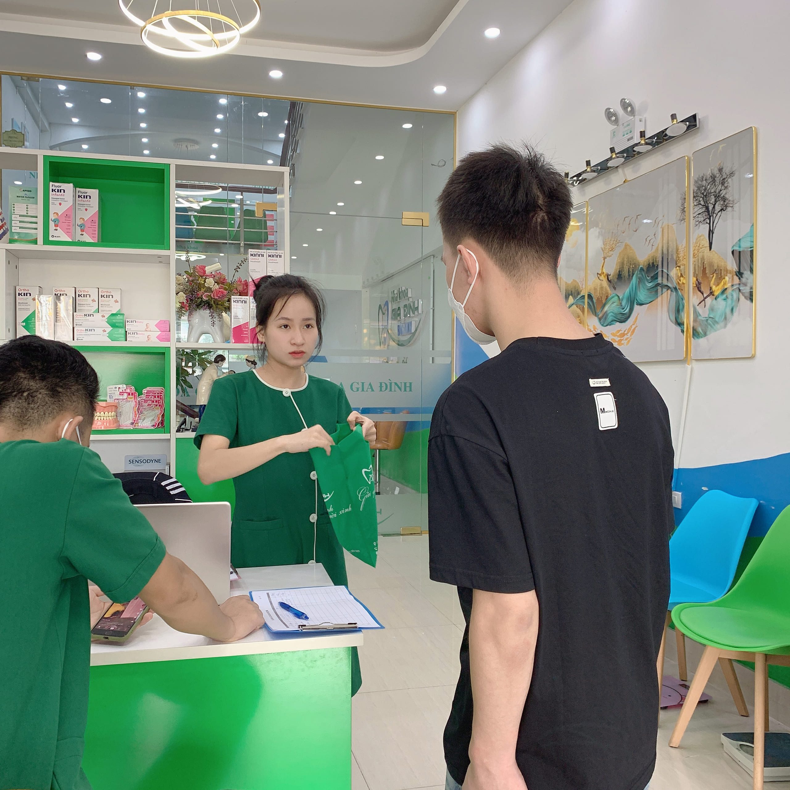 chăm sóc khách hàng tại nha khoa gia đình Bắc Ninh