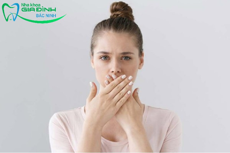 Nguyên nhân hôi miệng khi bọc răng sứ là gì?