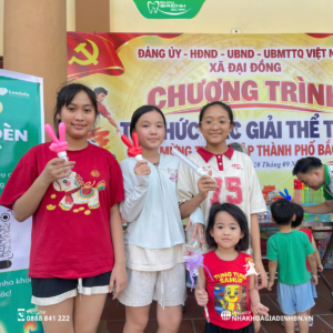 Trung Thu Đoàn Viên – Nha Khoa Gia Đình Trao Đèn, Chăm Sóc Nụ Cười Cho Trẻ Em Thôn Đại Sơn 2 Trung Thu Đoàn Viên – Trao Đèn Gửi Nụ Cười Tại Đại Sơn
